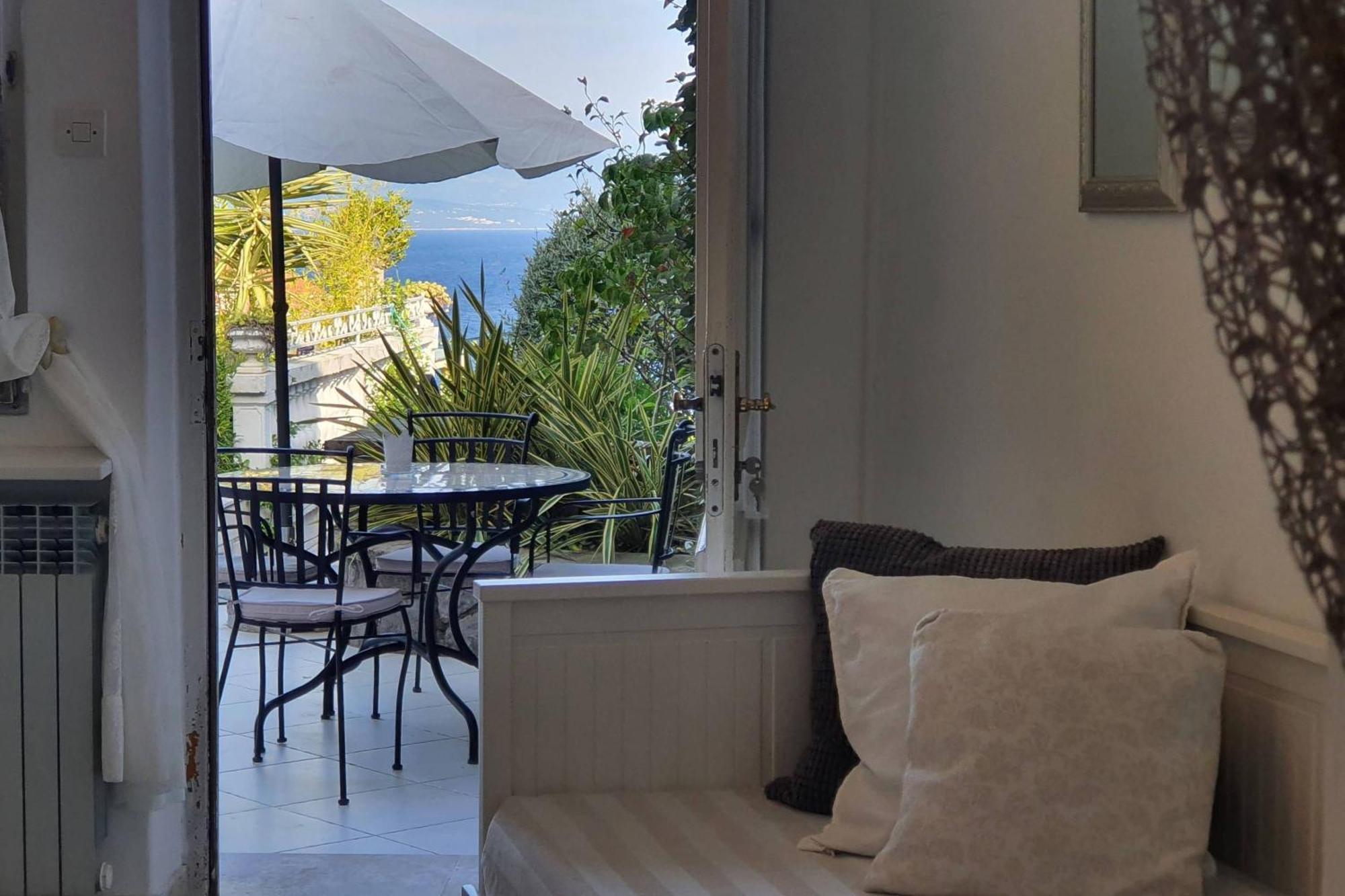 Family Friendly Apartments With A Swimming Pool Lovran, Opatija - 14178 Номер фото